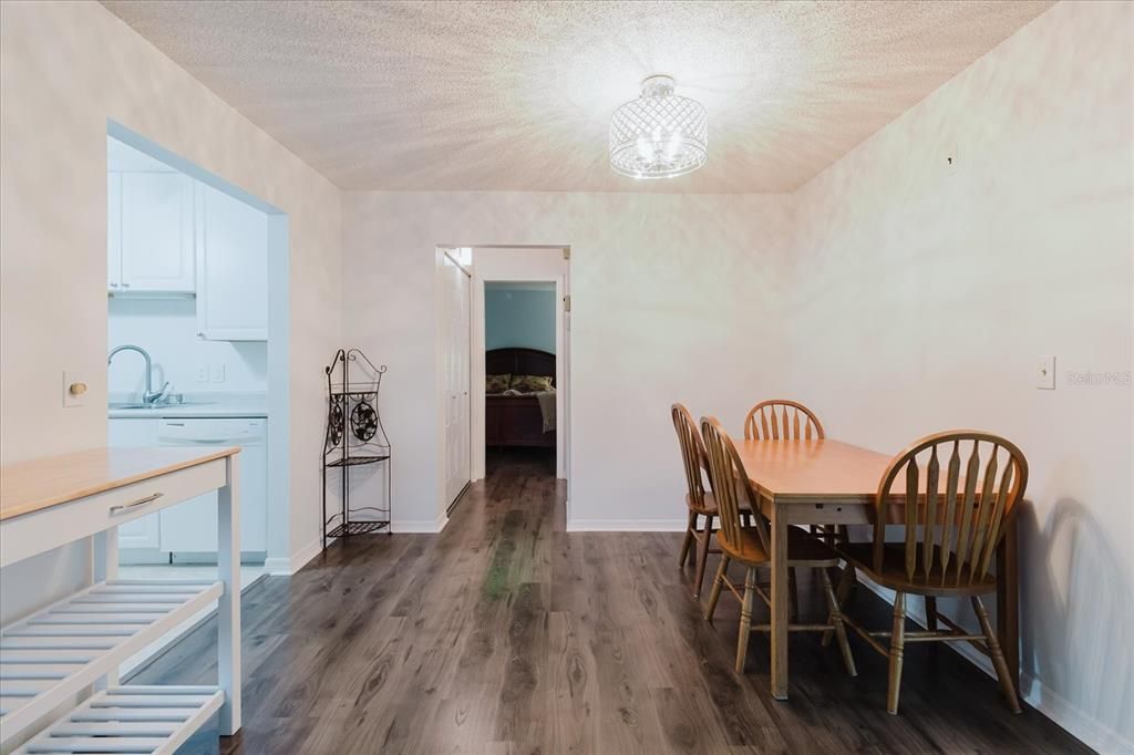 Activo con contrato: $117,000 (1 camas, 1 baños, 800 Pies cuadrados)