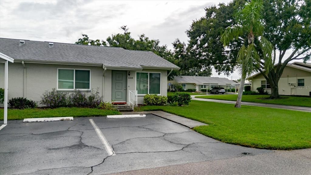 Activo con contrato: $117,000 (1 camas, 1 baños, 800 Pies cuadrados)