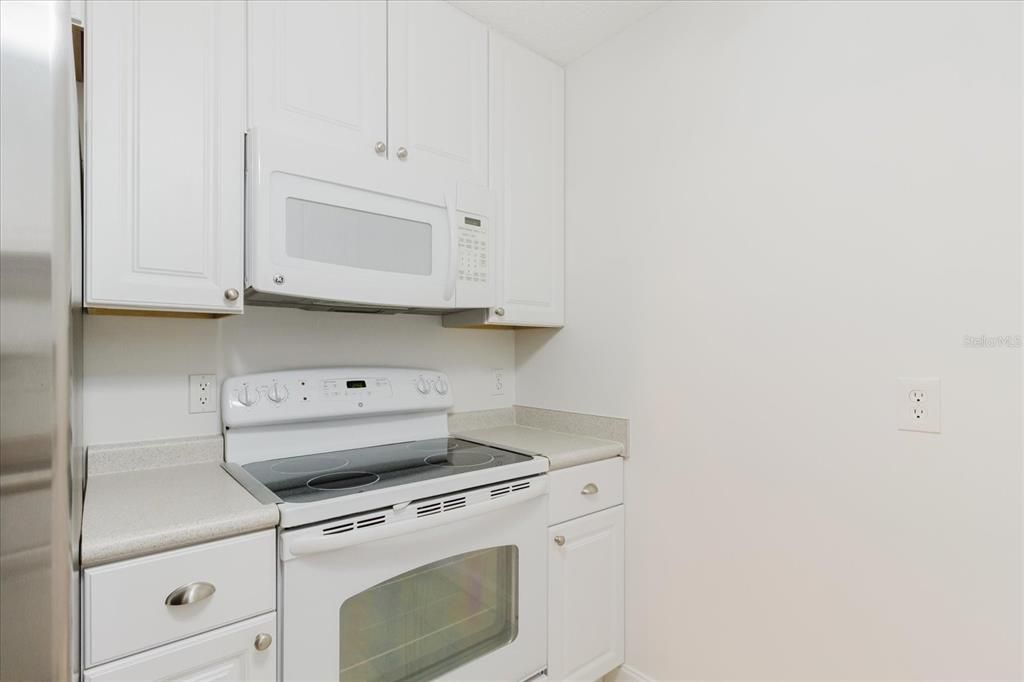 Activo con contrato: $117,000 (1 camas, 1 baños, 800 Pies cuadrados)