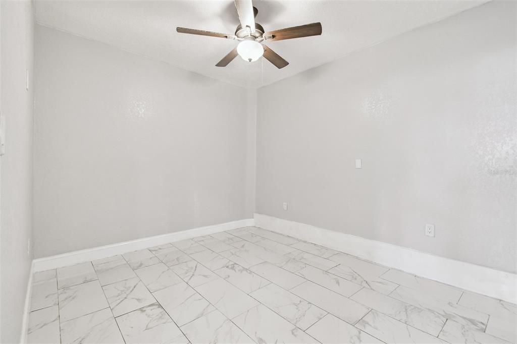 合同活跃: $525,000 (4 贝兹, 3 浴室, 2448 平方英尺)