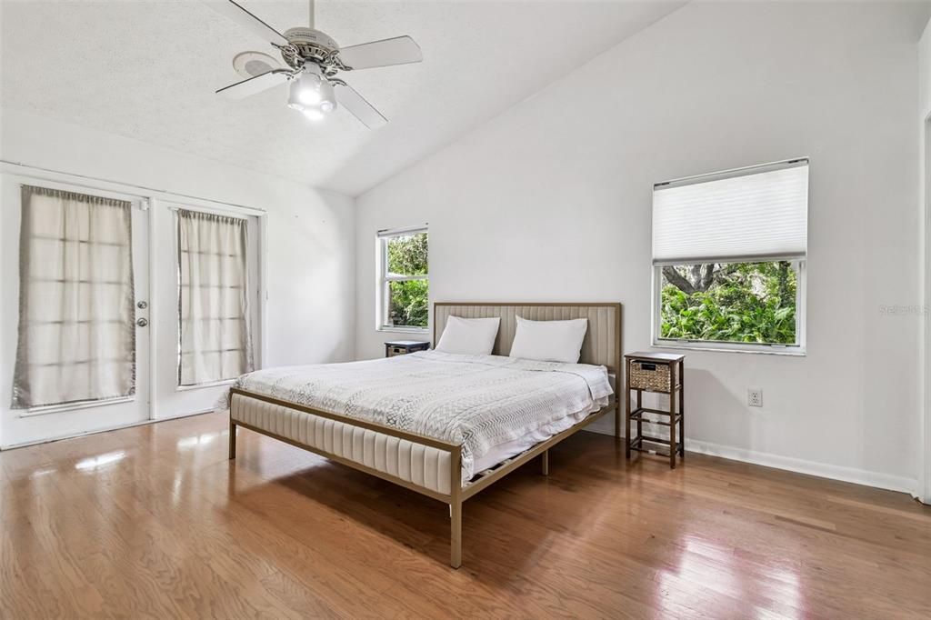 合同活跃: $525,000 (4 贝兹, 3 浴室, 2448 平方英尺)