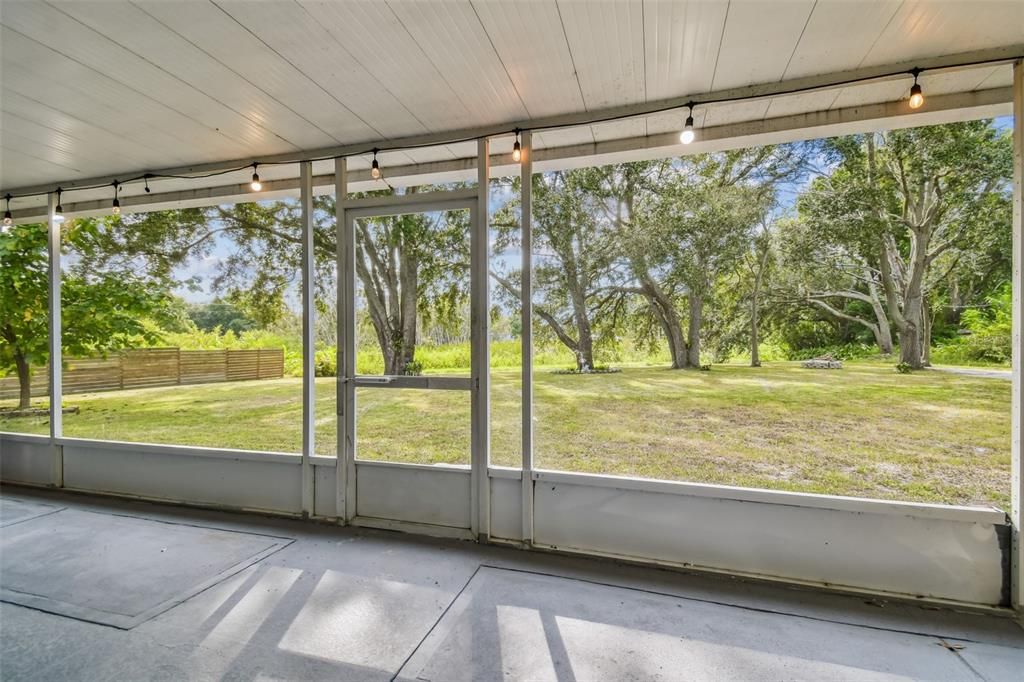 合同活跃: $525,000 (4 贝兹, 3 浴室, 2448 平方英尺)