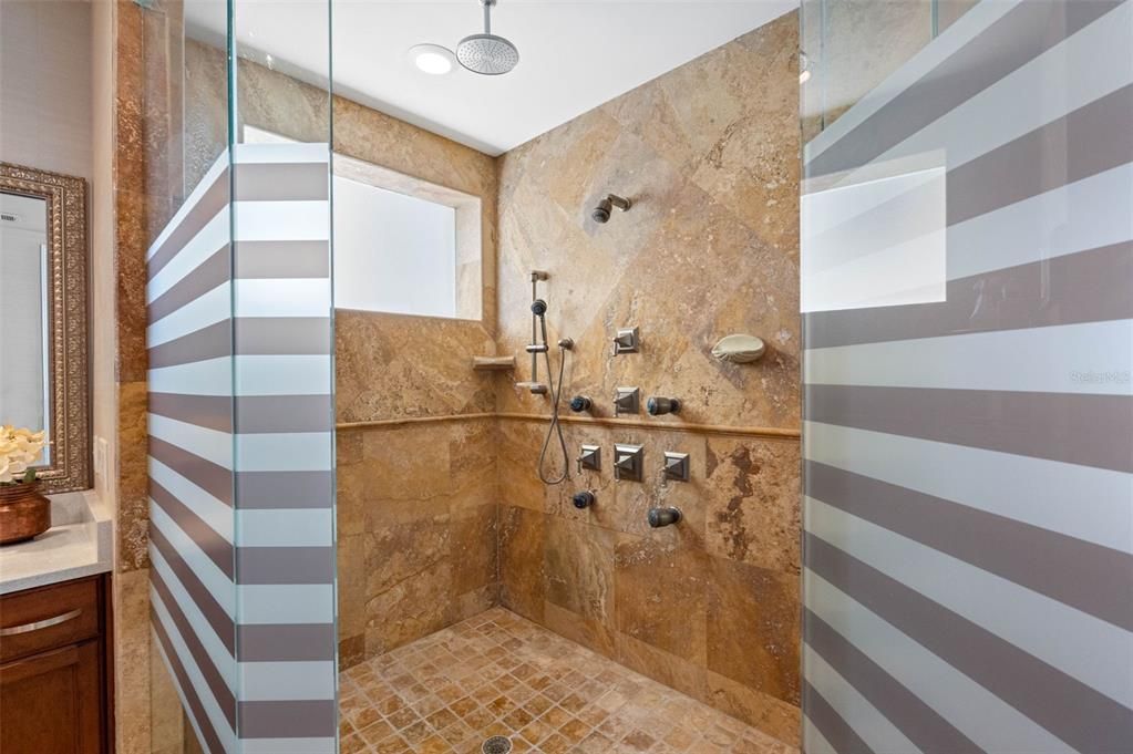 For Sale: $3,250,000 (3 beds, 3 baths, 3186 Square Feet)