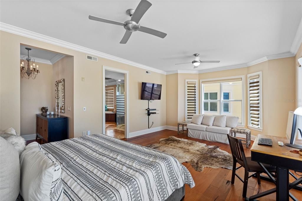 For Sale: $3,250,000 (3 beds, 3 baths, 3186 Square Feet)