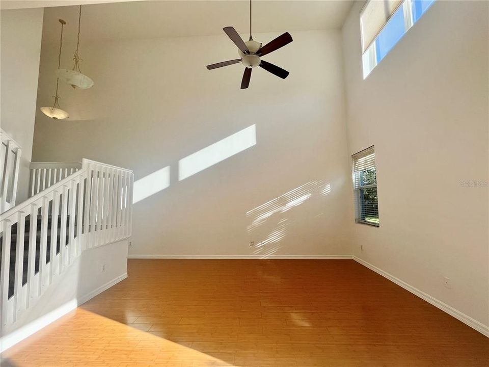 Activo con contrato: $2,299 (3 camas, 2 baños, 1795 Pies cuadrados)