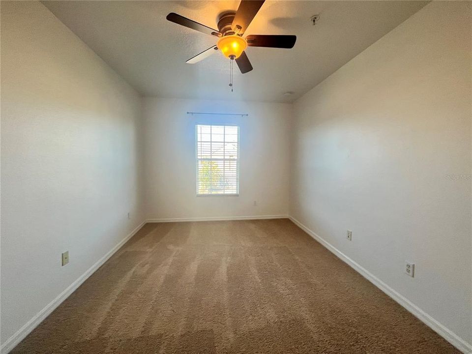 Activo con contrato: $2,299 (3 camas, 2 baños, 1795 Pies cuadrados)