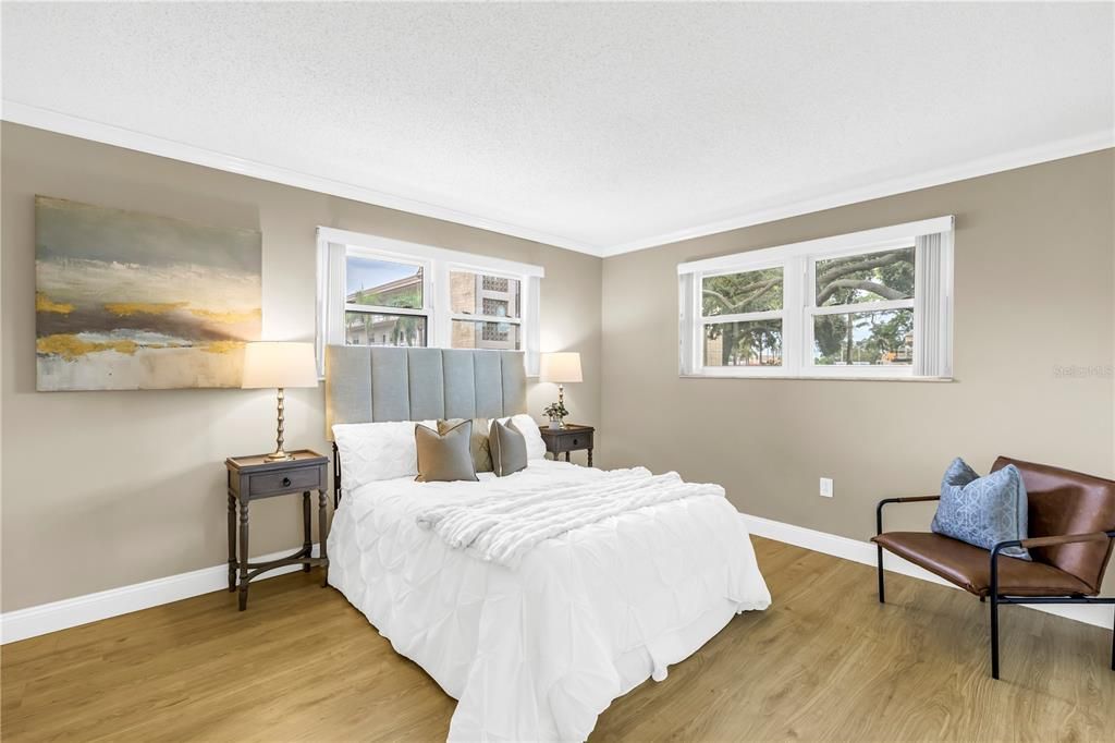 Active With Contract: $169,900 (2 beds, 2 baths, 1245 Square Feet)