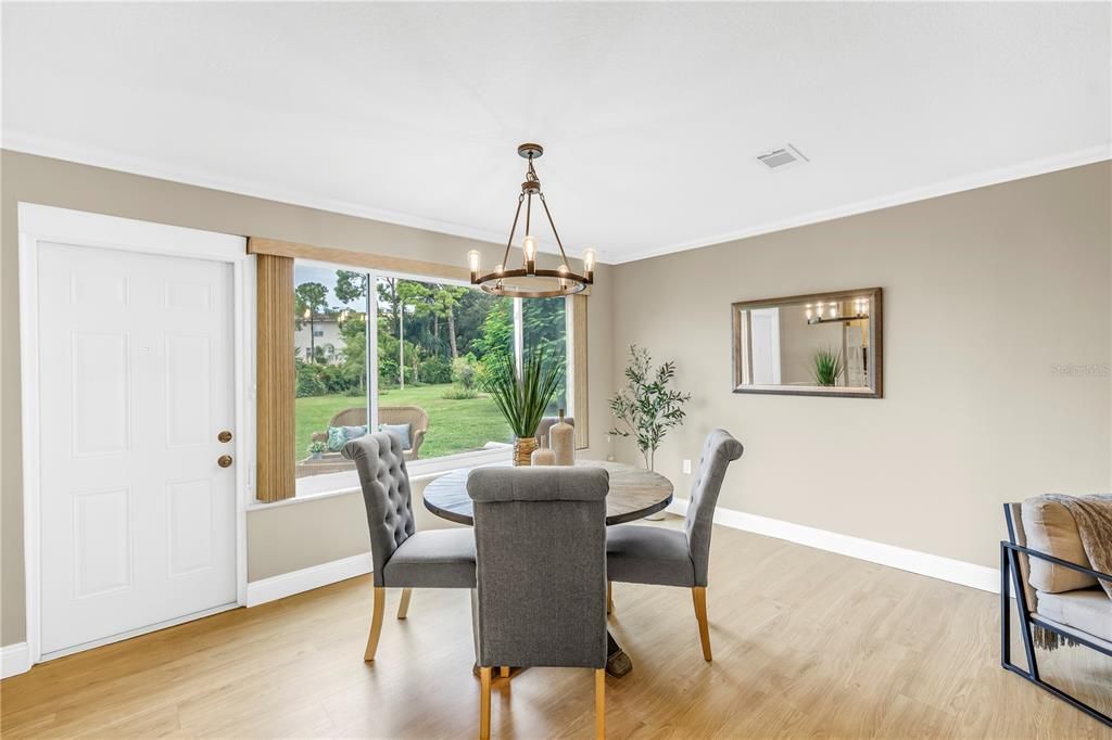 Active With Contract: $169,900 (2 beds, 2 baths, 1245 Square Feet)