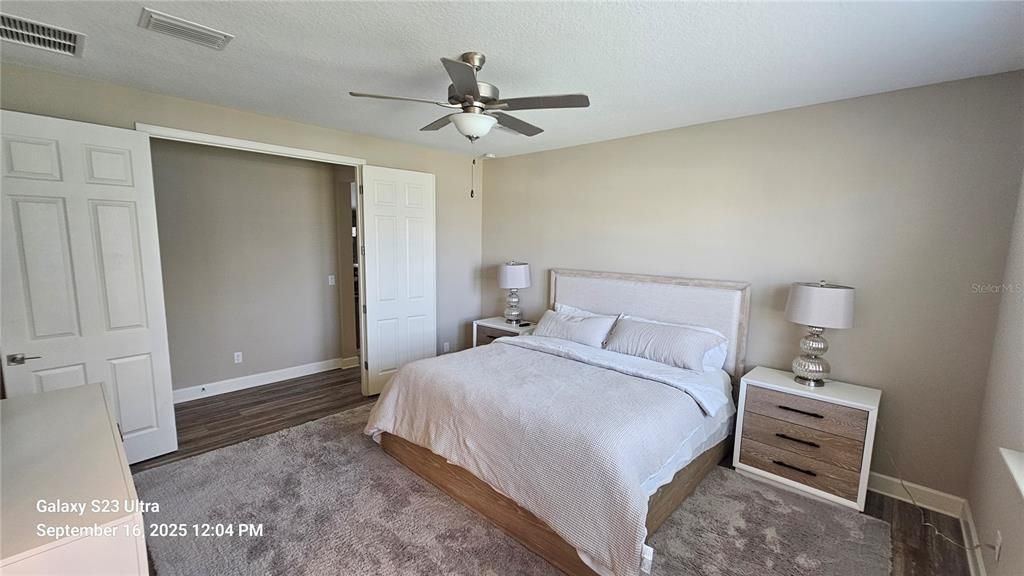 En Renta: $3,100 (3 camas, 2 baños, 2216 Pies cuadrados)