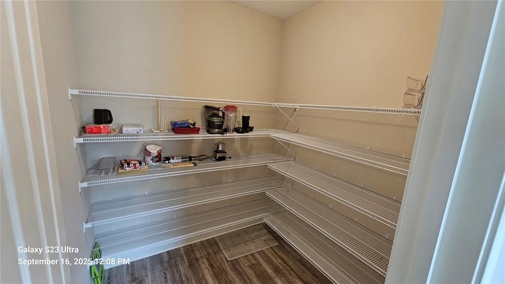 En Renta: $3,100 (3 camas, 2 baños, 2216 Pies cuadrados)