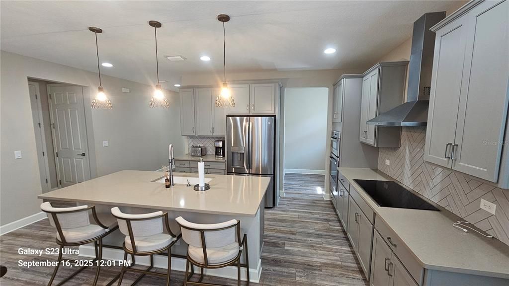 En Renta: $3,100 (3 camas, 2 baños, 2216 Pies cuadrados)