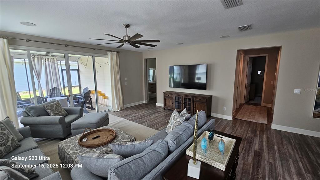 En Renta: $3,100 (3 camas, 2 baños, 2216 Pies cuadrados)