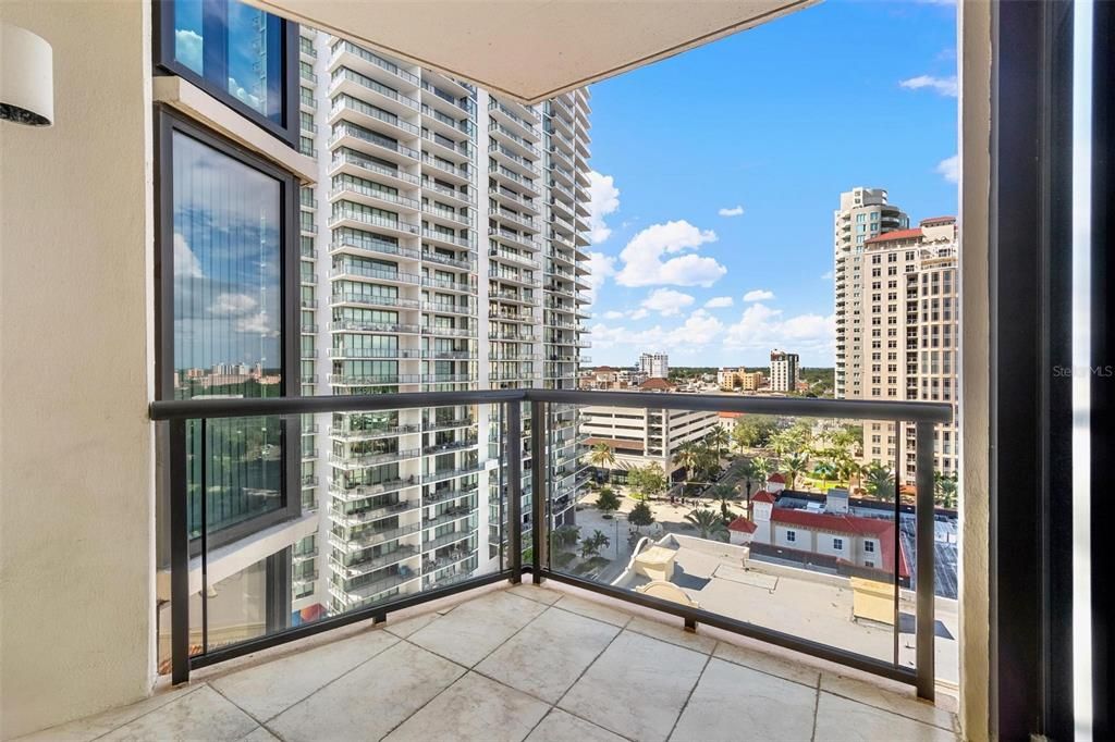 Active With Contract: $4,250 (1 beds, 1 baths, 1226 Square Feet)