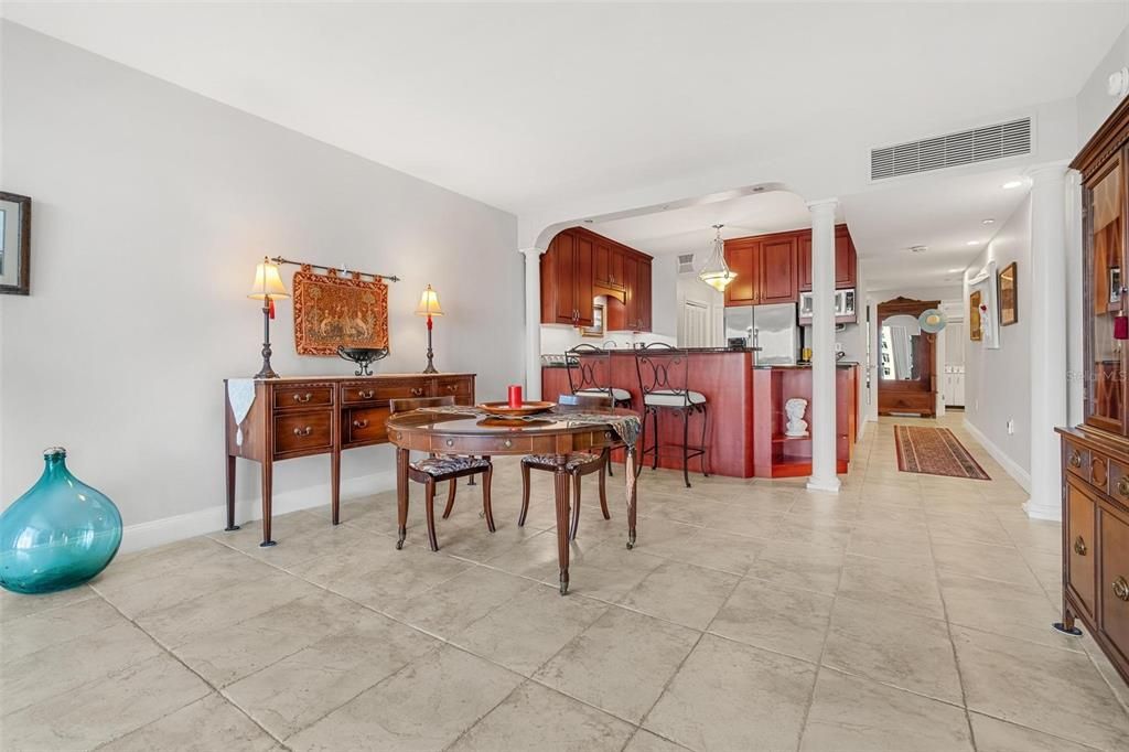 Active With Contract: $4,250 (1 beds, 1 baths, 1226 Square Feet)