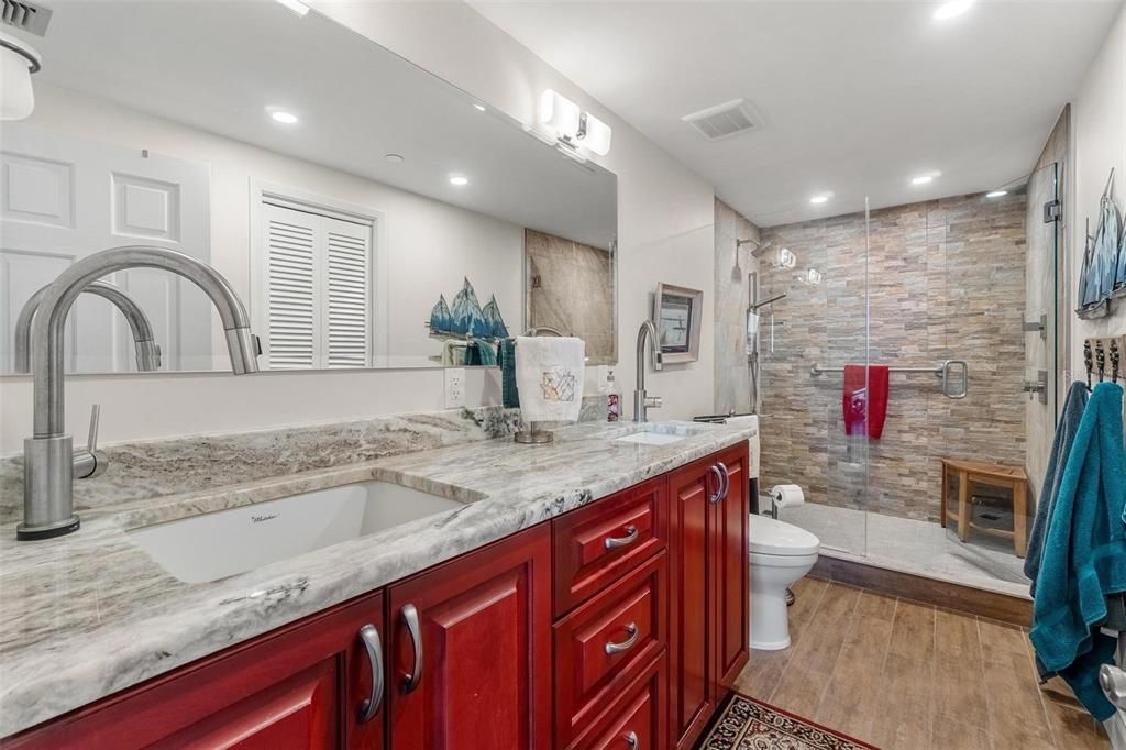 Active With Contract: $4,250 (1 beds, 1 baths, 1226 Square Feet)