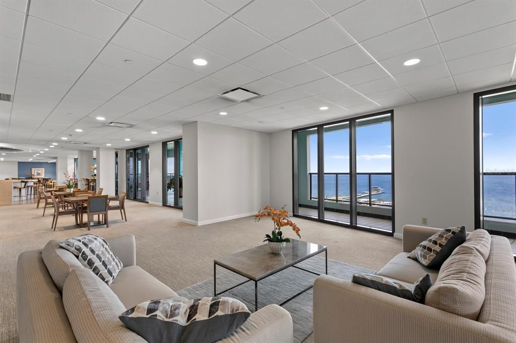 Active With Contract: $4,250 (1 beds, 1 baths, 1226 Square Feet)