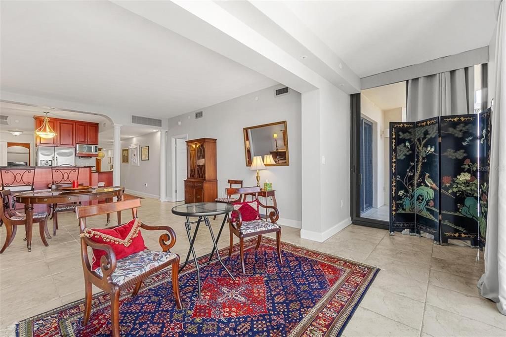 Active With Contract: $4,250 (1 beds, 1 baths, 1226 Square Feet)