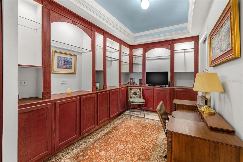 Active With Contract: $4,250 (1 beds, 1 baths, 1226 Square Feet)