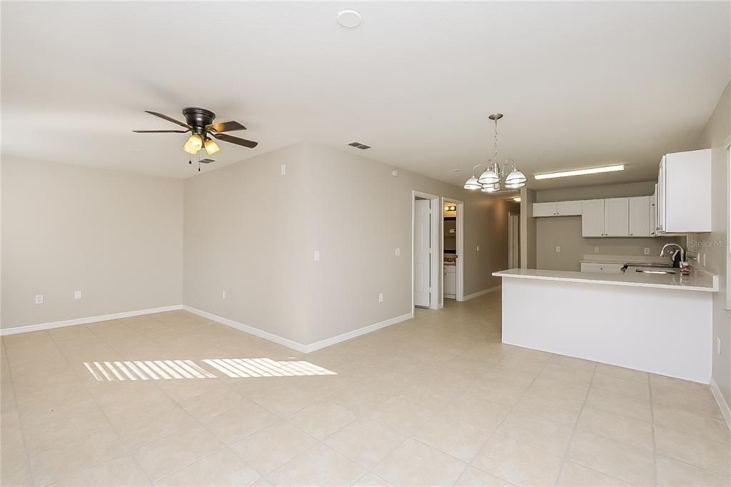 For Rent: $1,745 (3 beds, 3 baths, 1325 Square Feet)