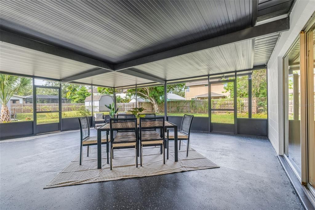 Active With Contract: $554,000 (3 beds, 2 baths, 1409 Square Feet)