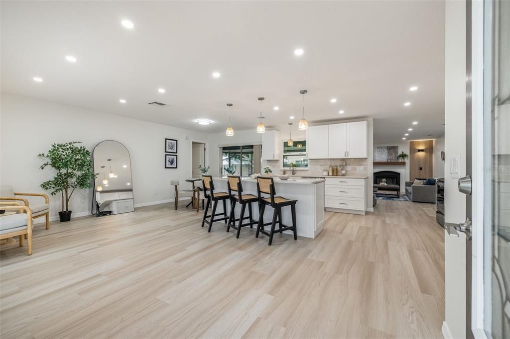 Active With Contract: $554,000 (3 beds, 2 baths, 1409 Square Feet)