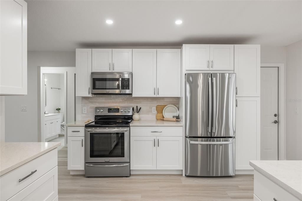 Active With Contract: $554,000 (3 beds, 2 baths, 1409 Square Feet)