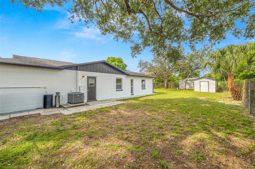 Active With Contract: $554,000 (3 beds, 2 baths, 1409 Square Feet)