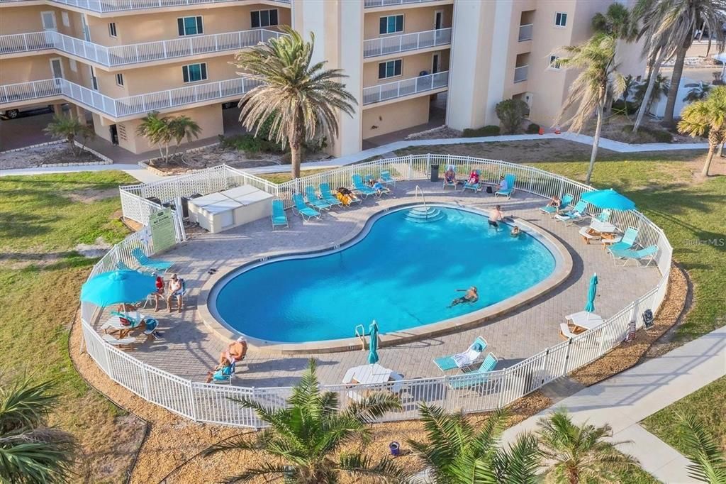 出租: $7,500 (1 贝兹, 1 浴室, 728 平方英尺)