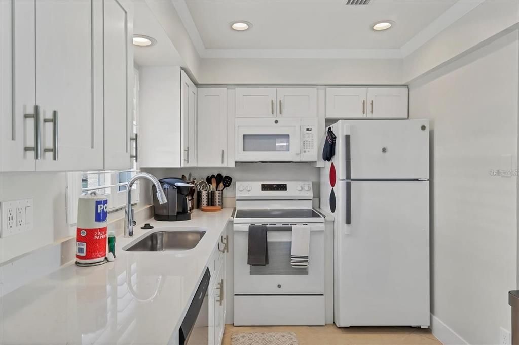 出租: $7,500 (1 贝兹, 1 浴室, 728 平方英尺)