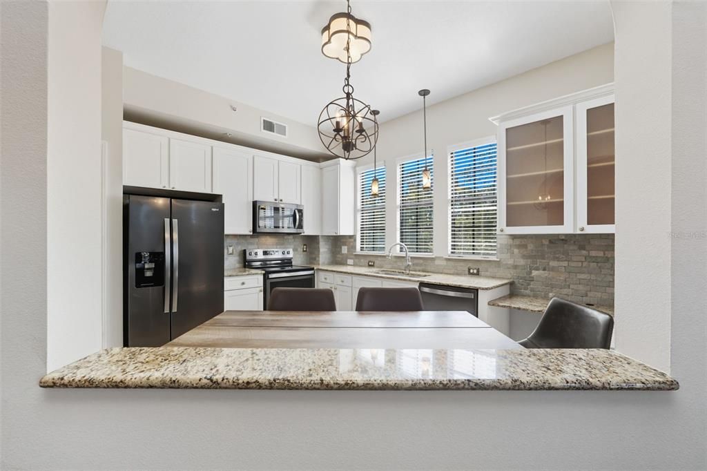 Active With Contract: $470,000 (2 beds, 2 baths, 1290 Square Feet)