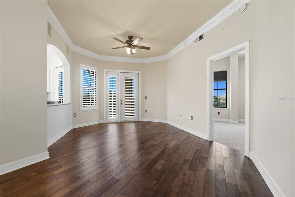 Active With Contract: $470,000 (2 beds, 2 baths, 1290 Square Feet)