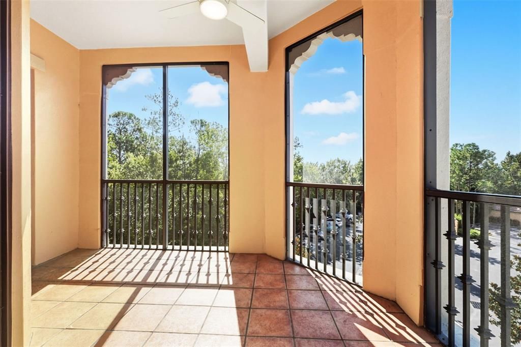 Active With Contract: $470,000 (2 beds, 2 baths, 1290 Square Feet)