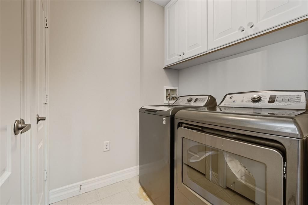 Active With Contract: $470,000 (2 beds, 2 baths, 1290 Square Feet)