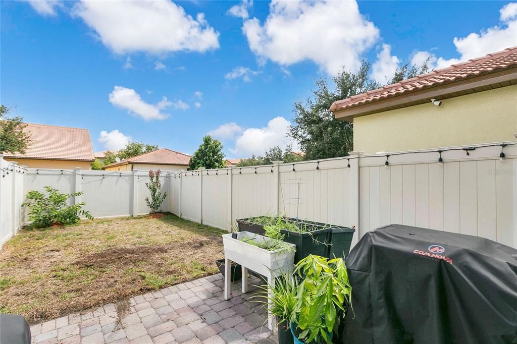 Active With Contract: $475,000 (3 beds, 2 baths, 2117 Square Feet)