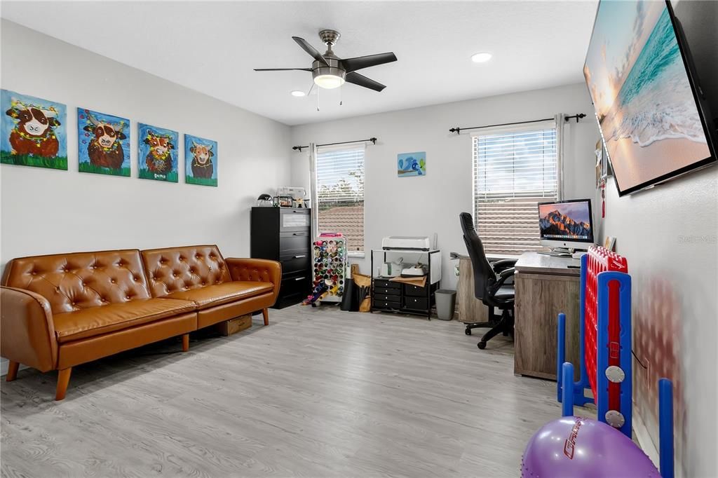 Active With Contract: $475,000 (3 beds, 2 baths, 2117 Square Feet)