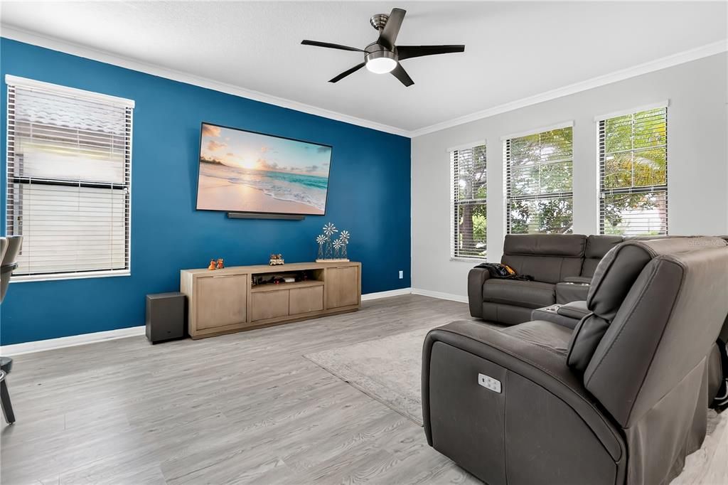 Active With Contract: $475,000 (3 beds, 2 baths, 2117 Square Feet)