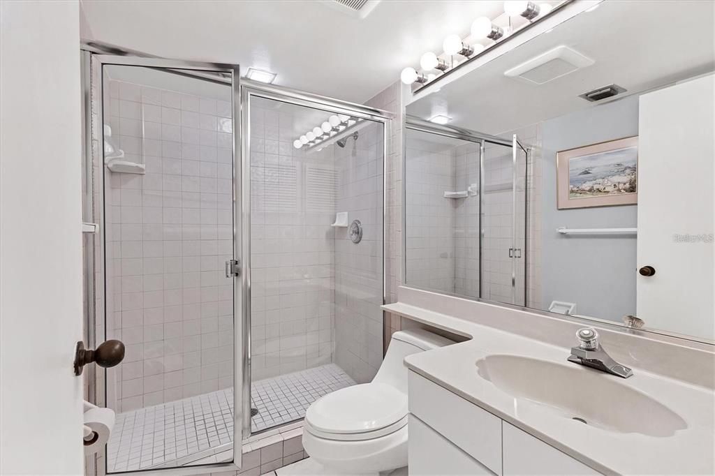 出租: $10,000 (2 贝兹, 2 浴室, 1265 平方英尺)