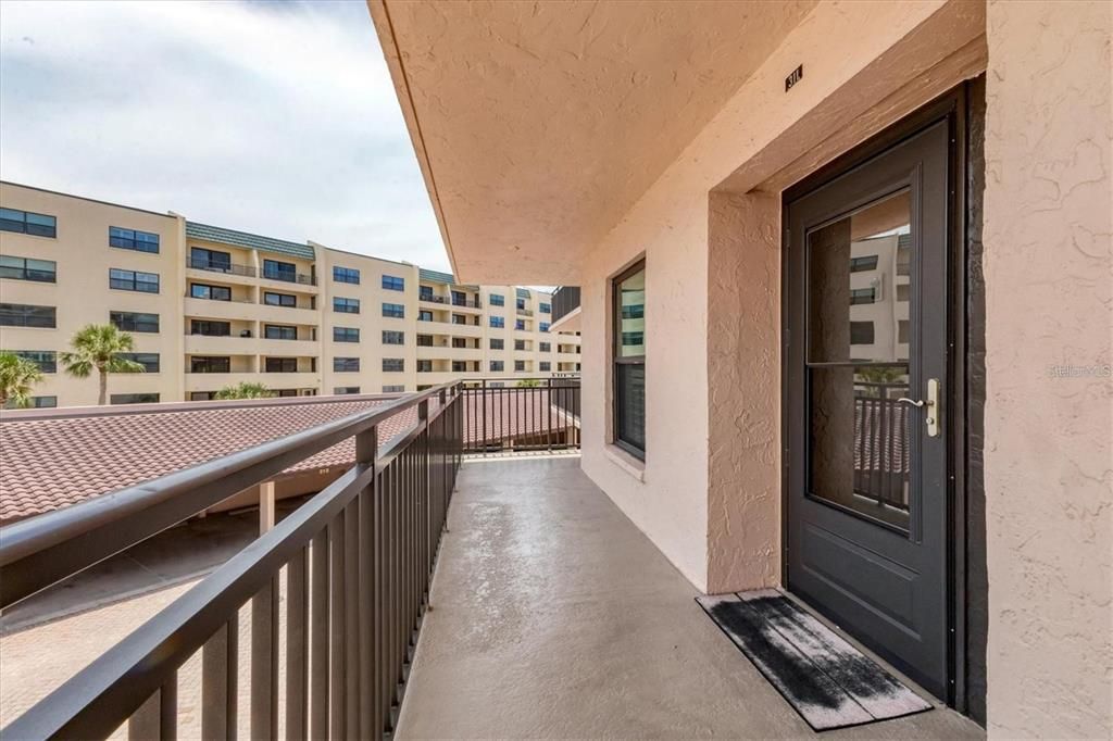 出租: $10,000 (2 贝兹, 2 浴室, 1265 平方英尺)