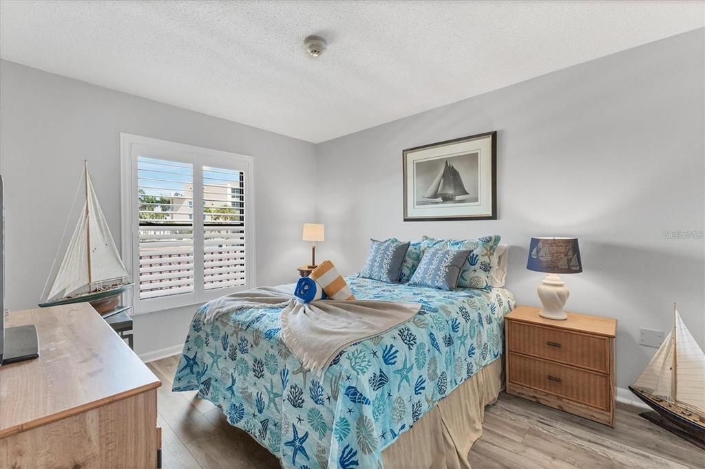 出租: $10,000 (2 贝兹, 2 浴室, 1265 平方英尺)