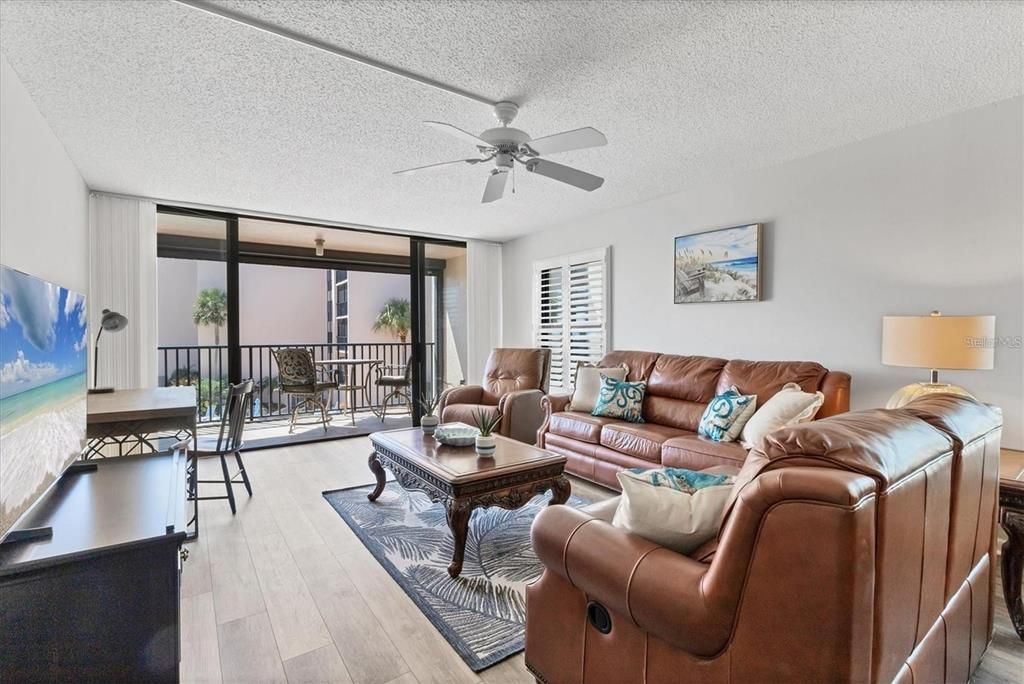 出租: $10,000 (2 贝兹, 2 浴室, 1265 平方英尺)