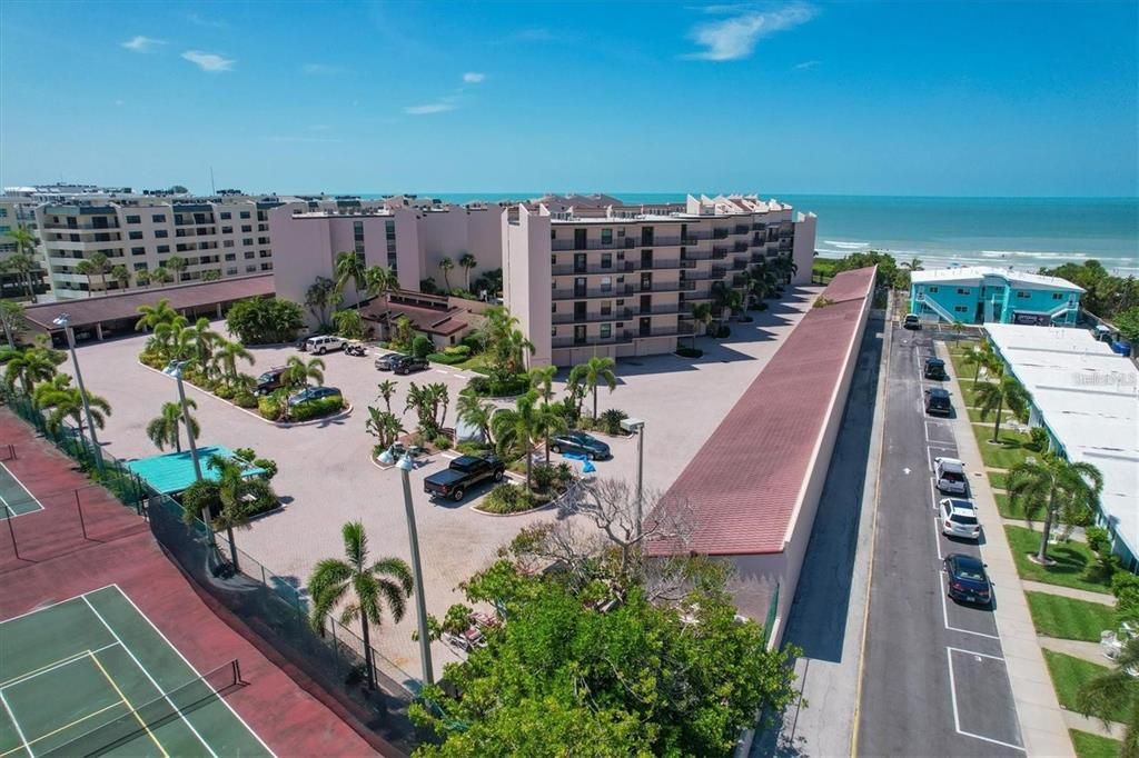 出租: $10,000 (2 贝兹, 2 浴室, 1265 平方英尺)