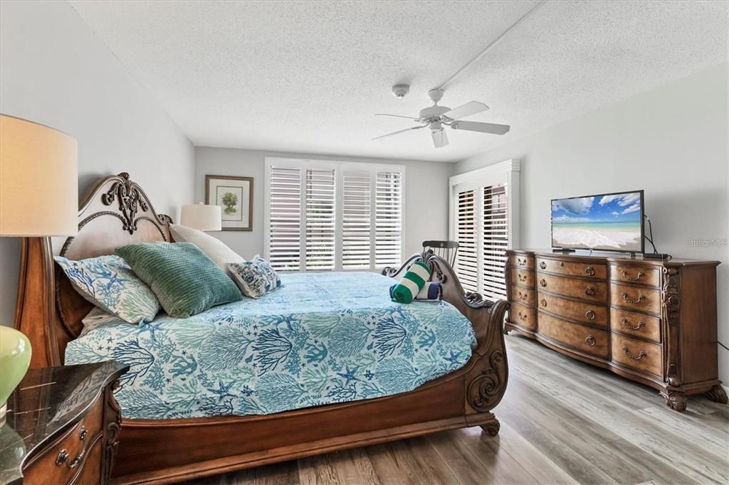 出租: $10,000 (2 贝兹, 2 浴室, 1265 平方英尺)