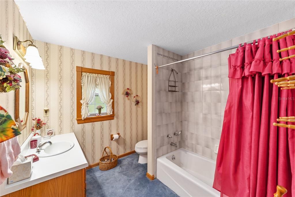 En Venta: $598,750 (4 camas, 3 baños, 2096 Pies cuadrados)