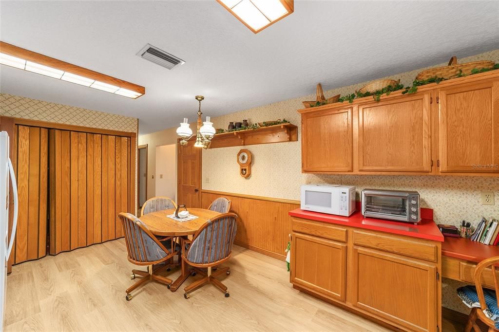 En Venta: $598,750 (4 camas, 3 baños, 2096 Pies cuadrados)