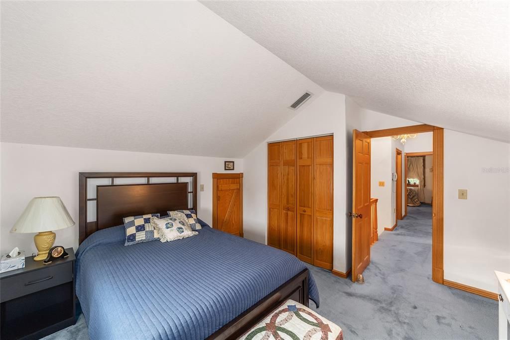 En Venta: $598,750 (4 camas, 3 baños, 2096 Pies cuadrados)