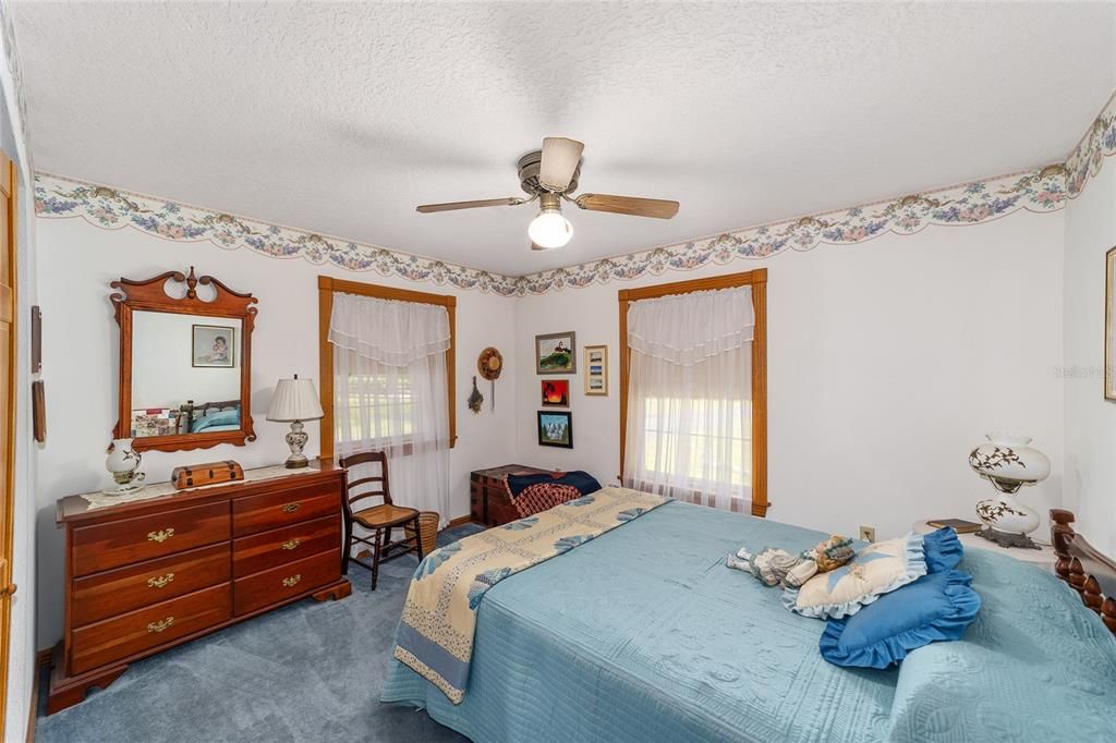 En Venta: $598,750 (4 camas, 3 baños, 2096 Pies cuadrados)