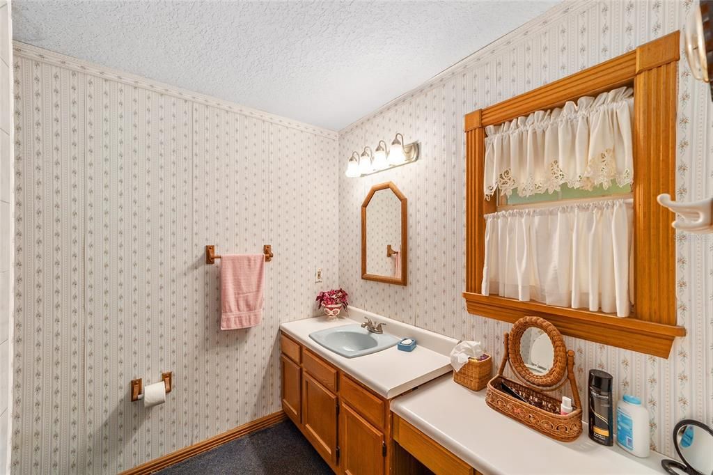 En Venta: $598,750 (4 camas, 3 baños, 2096 Pies cuadrados)