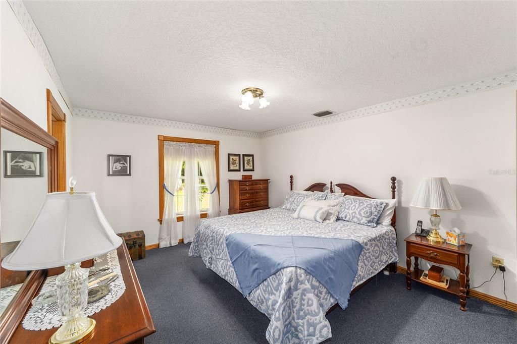 En Venta: $598,750 (4 camas, 3 baños, 2096 Pies cuadrados)