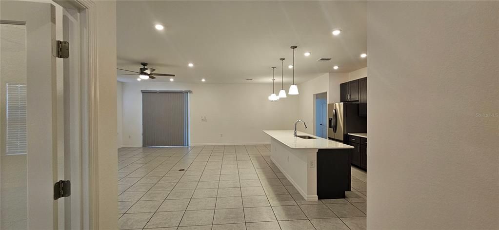 出租: $2,075 (3 贝兹, 2 浴室, 2066 平方英尺)