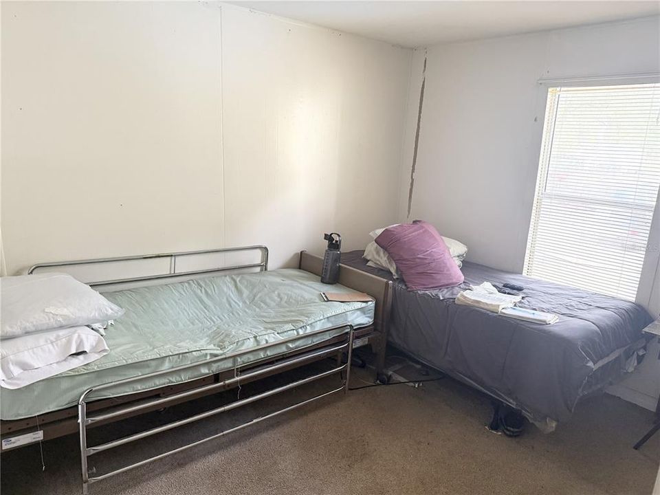 For Sale: $220,000 (3 beds, 2 baths, 1440 Square Feet)